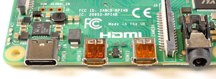 Pi4B_micro_HDMI_USB-C_700.jpg Pi4B_micro_HDMI_USB-C_700.jpg