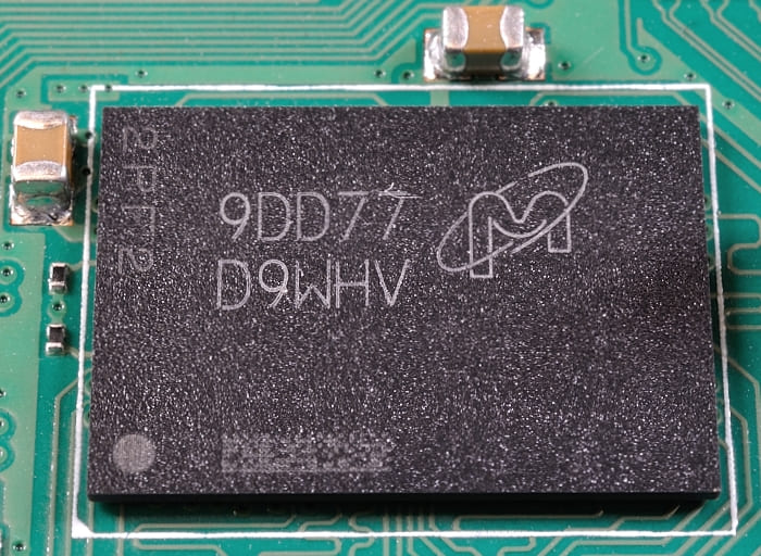 Micron_4GB_RAM_chip_700.jpg Micron_4GB_RAM_chip_700.jpg